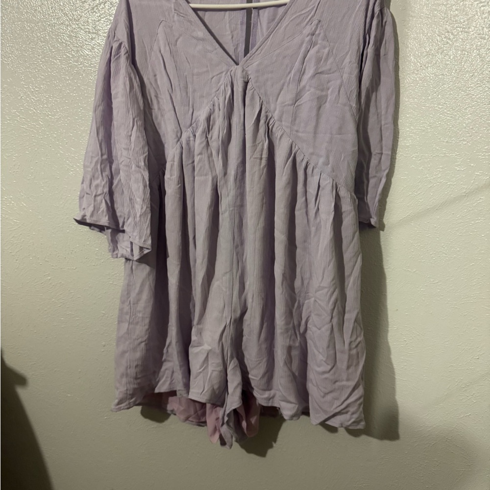 Lavender V-Neck Flowy Dress - Picture 2 of 4